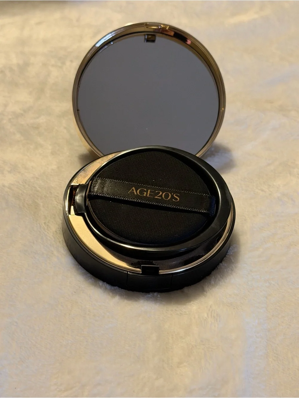 Age 20s signature essence pact intense cover